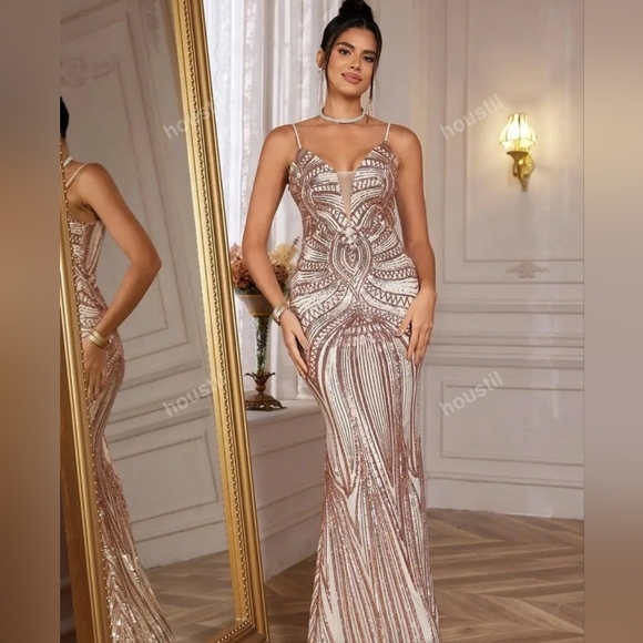 Glamorous Backless Sequin Dress in Gold - Picture 3 of 14